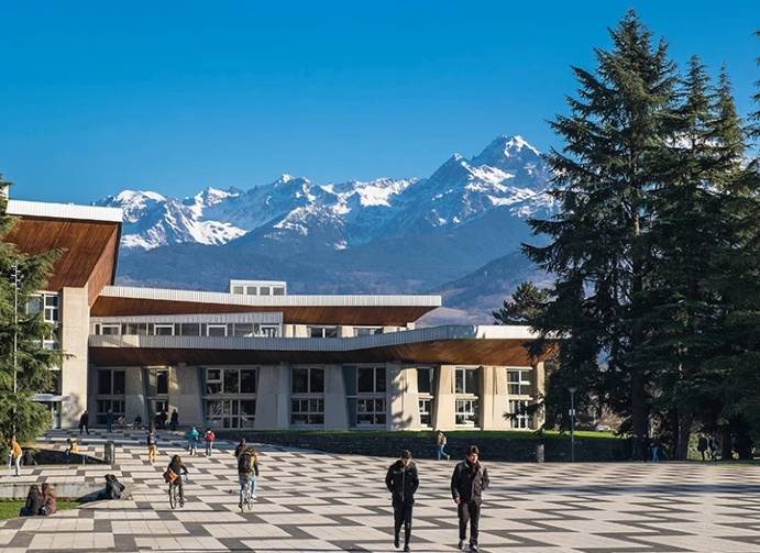 Grenoble est-elle le modèle secret de collaborations scientifiques réussies